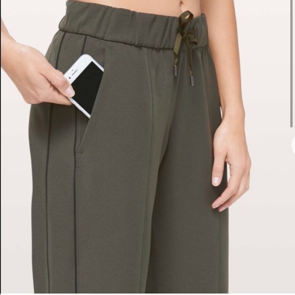 LULULEMON ON THE RIGHT TRACK Track Pant - Picture 2 of 12